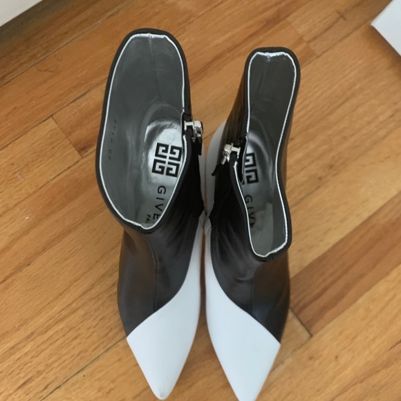 Givenchy Women’s Boots - Picture 5 of 16